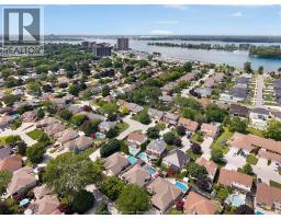 9692 MANITOU CRESCENT - 39