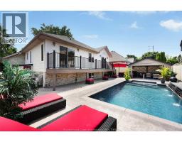 9692 MANITOU CRESCENT - 7