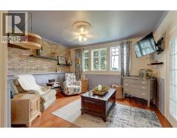 323 COUNTY RD 27 East - 16