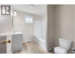 105 KIM COURT - 11