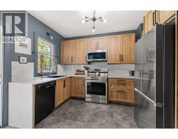 1033 CHURCH STREET - 10
