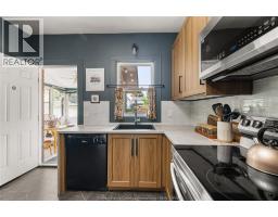 1033 CHURCH STREET - 12