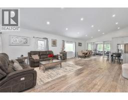 2585 KENORA STREET - 15