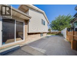 1465 FOSTER AVENUE - 21