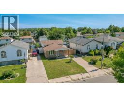1465 FOSTER AVENUE - 36
