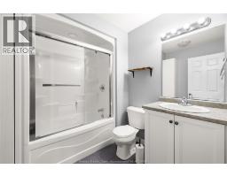 1068 THUNDERBAY AVENUE - 8