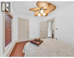 883 MONMOUTH ROAD - 26