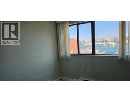 380 PELISSIER STREET UnitNo. 1806 - 11