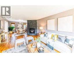 120 HAMPTON CRESCENT - 11