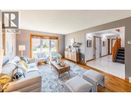 120 HAMPTON CRESCENT - 12