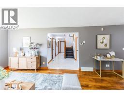 120 HAMPTON CRESCENT - 13