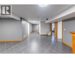 120 HAMPTON CRESCENT - 35