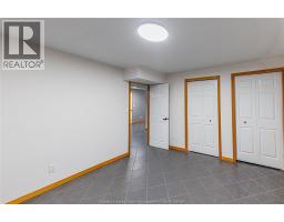 120 HAMPTON CRESCENT - 36