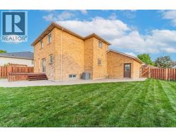 120 HAMPTON CRESCENT - 44