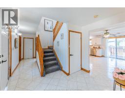 120 HAMPTON CRESCENT - 6