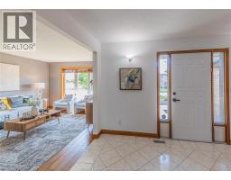 120 HAMPTON CRESCENT - 8