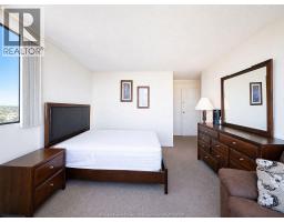 515 RIVERSIDE DRIVE UnitNo. 1303 - 30