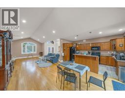77 Whelan DRIVE - 9
