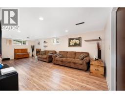 1938 FERNDALE AVENUE - 23