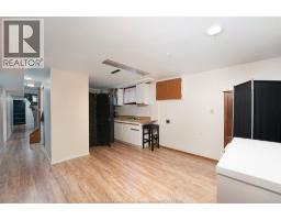 1938 FERNDALE AVENUE - 28