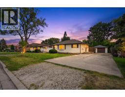 2733 LLOYD GEORGE BOULEVARD - 1