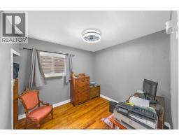 7 CHURCHILL AVENUE - 21
