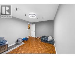 7 CHURCHILL AVENUE - 25