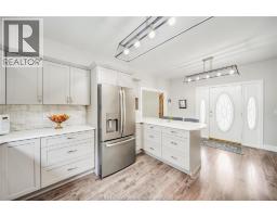 90 VICTORIA AVENUE - 13