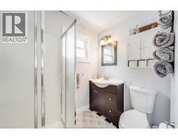90 VICTORIA AVENUE - 17