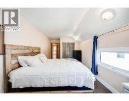 90 VICTORIA AVENUE - 29