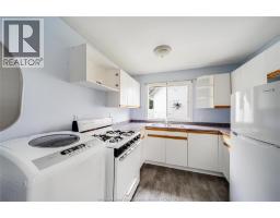 90 VICTORIA AVENUE - 34