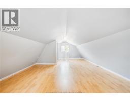 90 VICTORIA AVENUE - 38