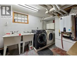 1528 VICTORIA AVENUE - 26