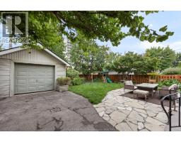 1528 VICTORIA AVENUE - 27