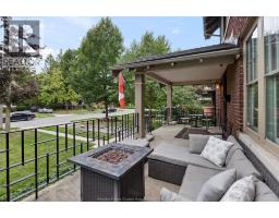 1528 VICTORIA AVENUE - 3
