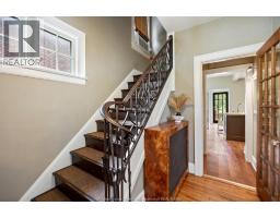 1528 VICTORIA AVENUE - 4