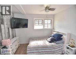 1050 SCOFIELD AVENUE - 14