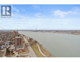 1225 RIVERSIDE DRIVE West UnitNo. 1103 - 38