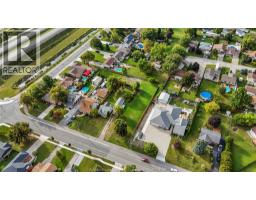 333 Victoria STREET - 5