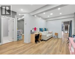 4667 WYANDOTTE STREET East - 12
