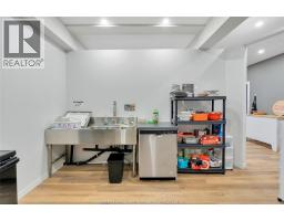 4667 WYANDOTTE STREET East - 14