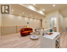 4667 WYANDOTTE STREET East - 37