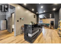 4667 WYANDOTTE STREET East - 46