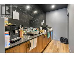 4667 WYANDOTTE STREET East - 47