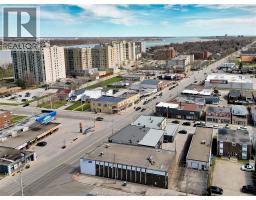 4667 WYANDOTTE STREET East - 50
