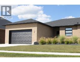 157 BLUE JAY CRESCENT - 1