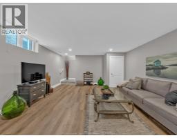 46 DESTINY DRIVE - 32