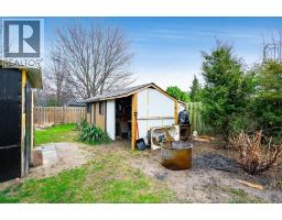 402 Oak STREET East - 24