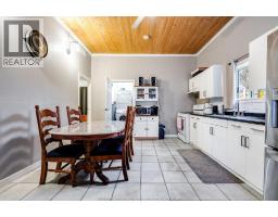402 Oak STREET East - 4