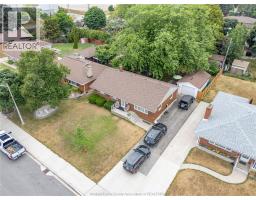 7 GLADSTONE AVENUE - 11